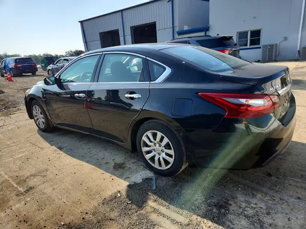 1N4AL3AP1JC229396 2018 NISSAN ALTIMA - Image 2