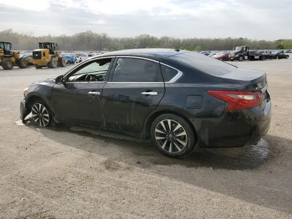 1N4AL3AP1JC230483 2018 NISSAN ALTIMA - Image 2