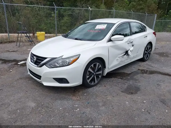 1N4AL3AP1JC231634 2018 NISSAN ALTIMA - Image 2