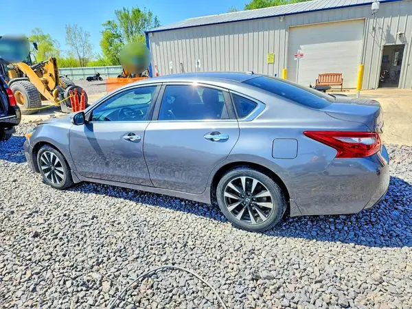 1N4AL3AP1JC232010 2018 NISSAN ALTIMA - Image 2