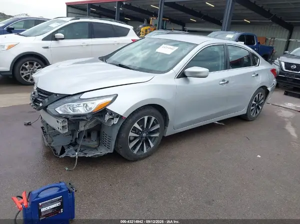 1N4AL3AP1JC234811 2018 NISSAN ALTIMA - Image 2