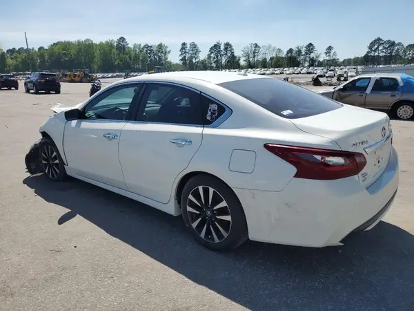 1N4AL3AP1JC235425 2018 NISSAN ALTIMA - Image 2