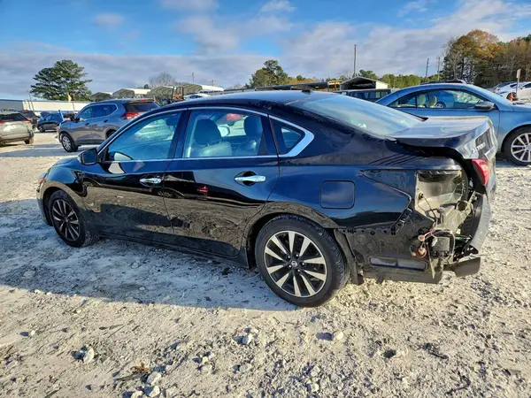 1N4AL3AP1JC236736 2018 NISSAN ALTIMA - Image 2