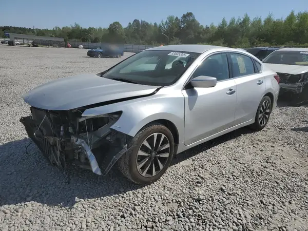 1N4AL3AP1JC237272 2018 NISSAN ALTIMA - Image 1