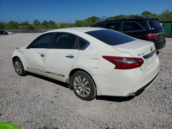 1N4AL3AP1JC237675 2018 NISSAN ALTIMA - Image 2