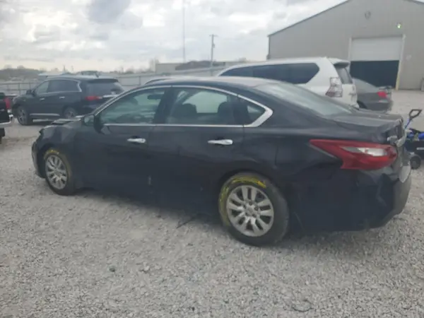1N4AL3AP1JC239877 2018 NISSAN ALTIMA - Image 2