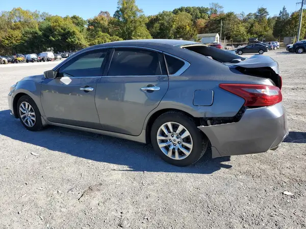 1N4AL3AP1JC240107 2018 NISSAN ALTIMA - Image 2