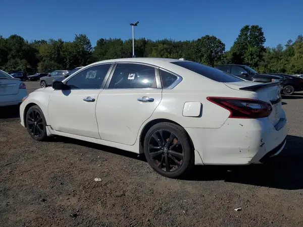 1N4AL3AP1JC243296 2018 NISSAN ALTIMA - Image 2