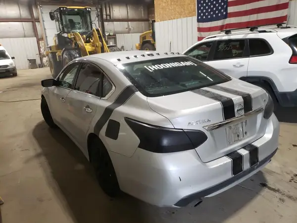 1N4AL3AP1JC243525 2018 NISSAN ALTIMA - Image 2