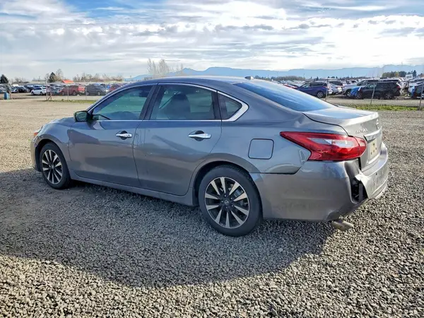 1N4AL3AP1JC244237 2018 NISSAN ALTIMA - Image 2