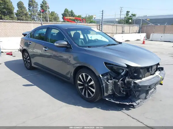 1N4AL3AP1JC244500 2018 NISSAN ALTIMA - Image 1