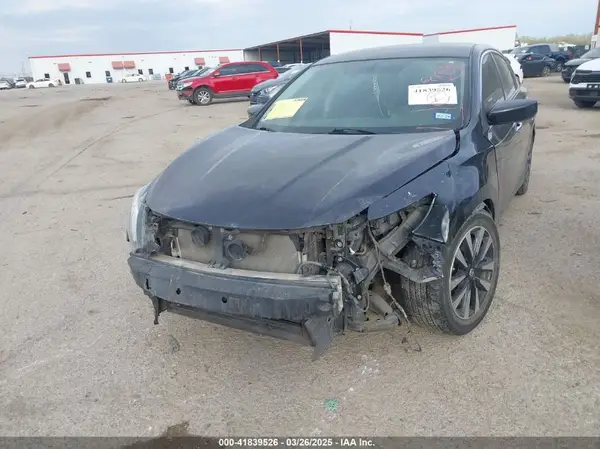 1N4AL3AP1JC244805 2018 NISSAN ALTIMA - Image 2