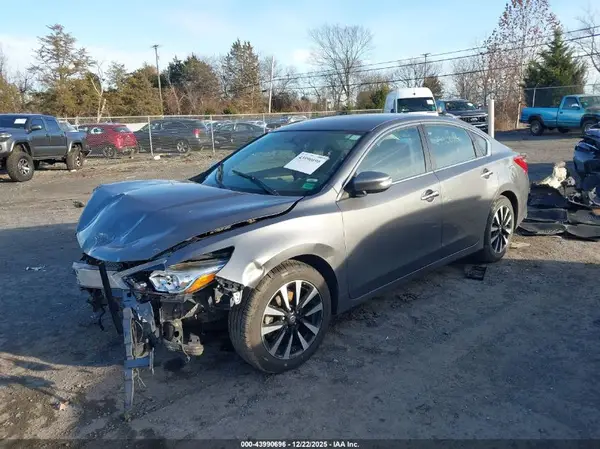 1N4AL3AP1JC244870 2018 NISSAN ALTIMA - Image 2