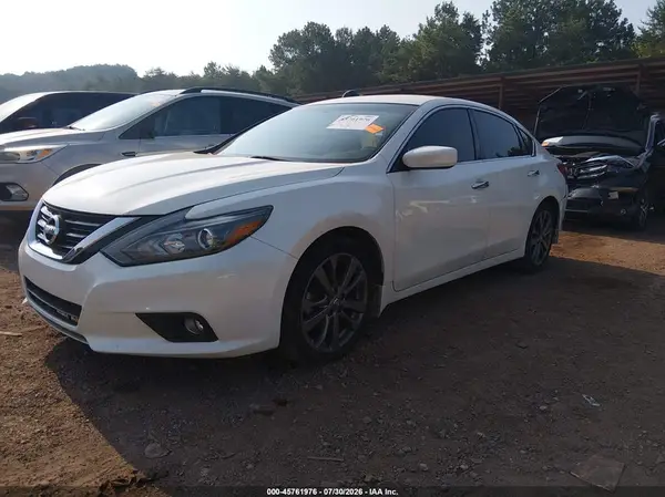 1N4AL3AP1JC244982 2018 NISSAN ALTIMA - Image 2