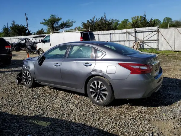 1N4AL3AP1JC245940 2018 NISSAN ALTIMA - Image 2