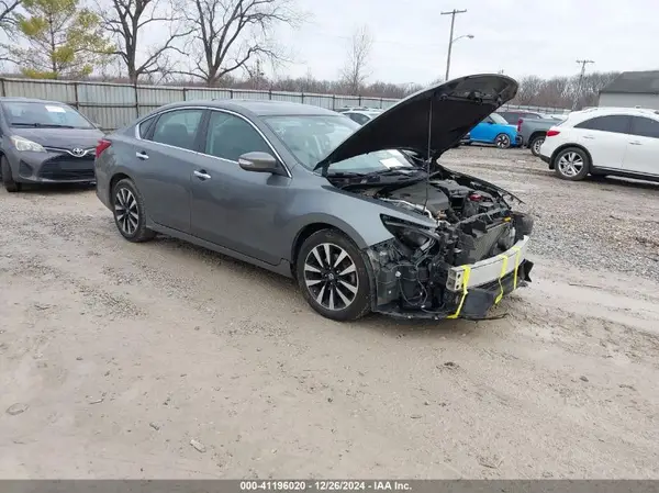 1N4AL3AP1JC245971 2018 NISSAN ALTIMA - Image 1