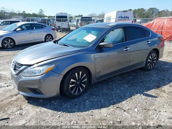 1N4AL3AP1JC246294 2018 NISSAN ALTIMA - Image 2