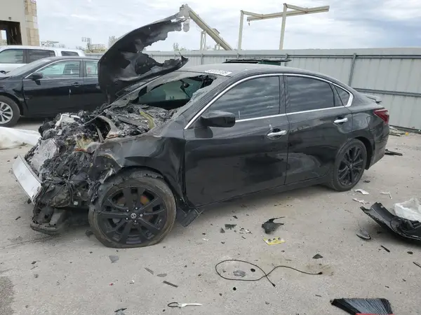 1N4AL3AP1JC247915 2018 NISSAN ALTIMA - Image 1