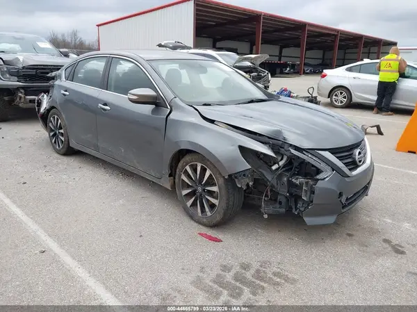 1N4AL3AP1JC248255 2018 NISSAN ALTIMA - Image 1