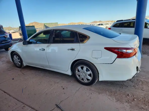 1N4AL3AP1JC249003 2018 NISSAN ALTIMA - Image 2