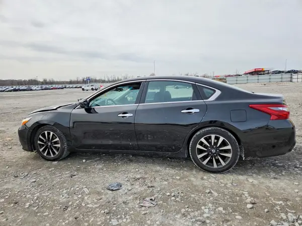 1N4AL3AP1JC249390 2018 NISSAN ALTIMA - Image 2
