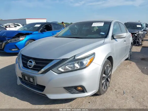 1N4AL3AP1JC250393 2018 NISSAN ALTIMA - Image 2