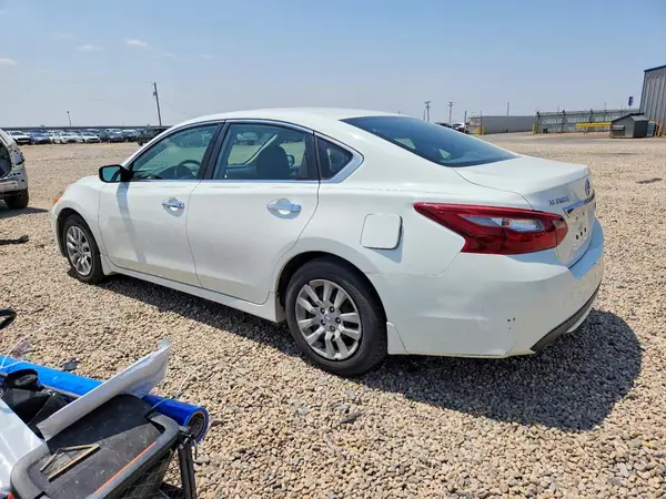 1N4AL3AP1JC251043 2018 NISSAN ALTIMA - Image 2