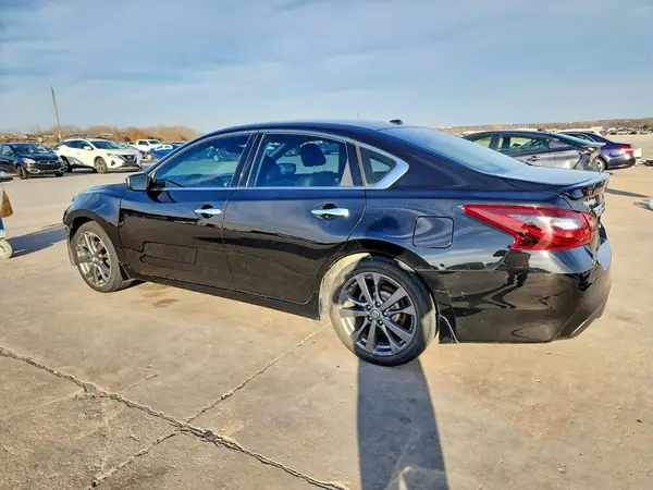 1N4AL3AP1JC251401 2018 NISSAN ALTIMA - Image 2