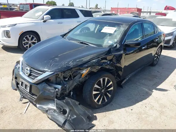 1N4AL3AP1JC251527 2018 NISSAN ALTIMA - Image 2