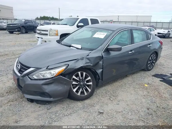 1N4AL3AP1JC251589 2018 NISSAN ALTIMA - Image 2