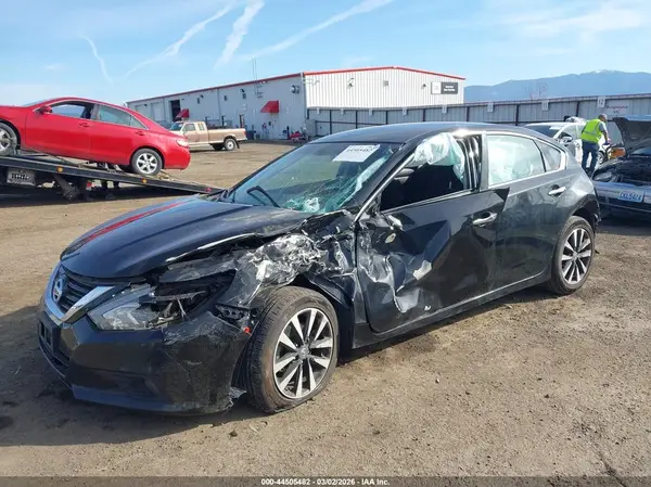 1N4AL3AP1JC253746 2018 NISSAN ALTIMA - Image 2