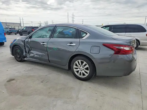 1N4AL3AP1JC255691 2018 NISSAN ALTIMA - Image 2