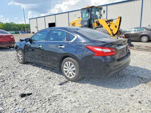 1N4AL3AP1JC257991 2018 NISSAN ALTIMA - Image 2
