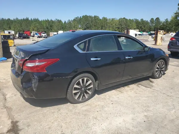 1N4AL3AP1JC259711 2018 NISSAN ALTIMA - Image 1