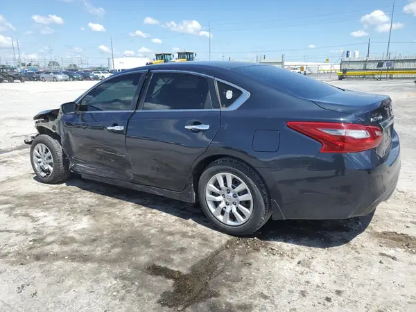 1N4AL3AP1JC261944 2018 NISSAN ALTIMA - Image 2