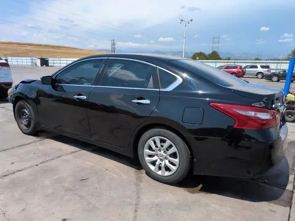 1N4AL3AP1JC266898 2018 NISSAN ALTIMA - Image 2