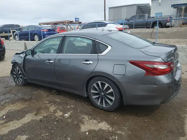 1N4AL3AP1JC267873 2018 NISSAN ALTIMA - Image 2