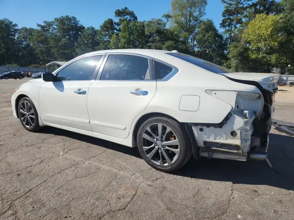 1N4AL3AP1JC268053 2018 NISSAN ALTIMA - Image 2
