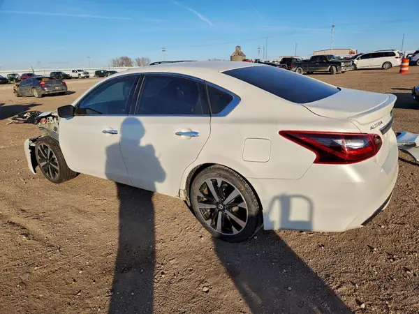 1N4AL3AP1JC269381 2018 NISSAN ALTIMA - Image 2