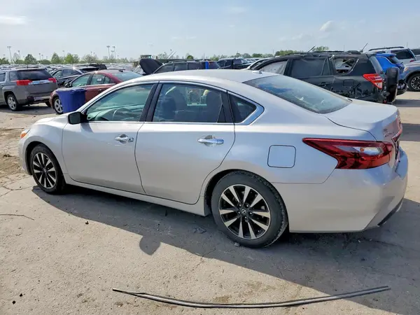 1N4AL3AP1JC271180 2018 NISSAN ALTIMA - Image 2