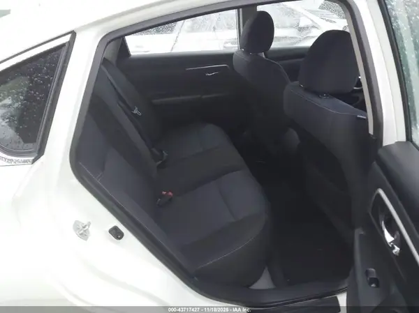 1N4AL3AP1JC271499 2018 NISSAN ALTIMA - Image 8