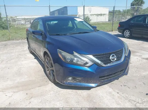 1N4AL3AP1JC273334 2018 NISSAN ALTIMA - Image 1
