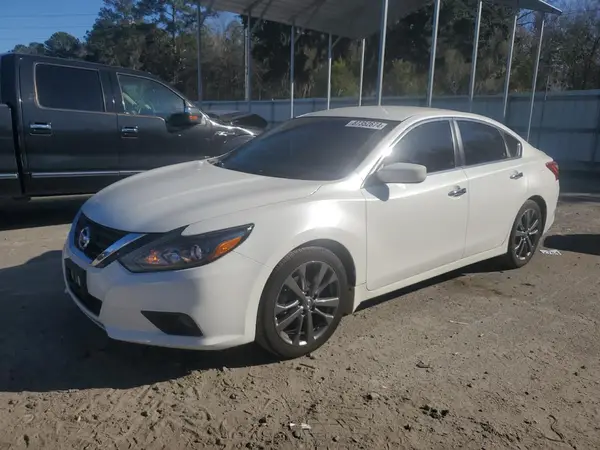 1N4AL3AP1JC274581 2018 NISSAN ALTIMA - Image 1