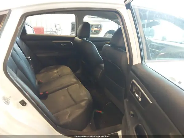 1N4AL3AP1JC276069 2018 NISSAN ALTIMA - Image 8