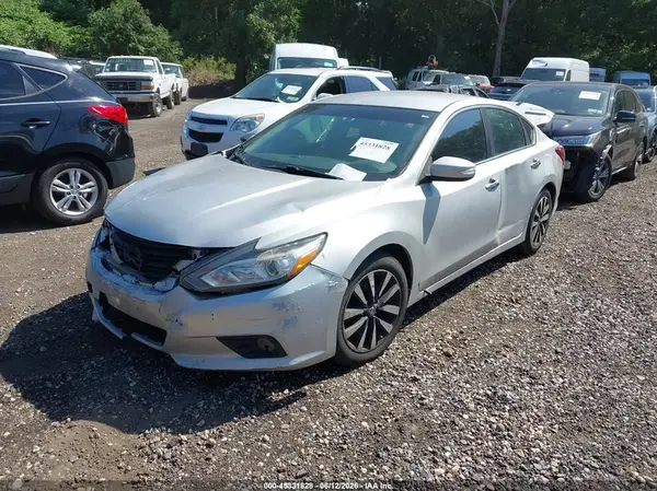 1N4AL3AP1JC276637 2018 NISSAN ALTIMA - Image 2
