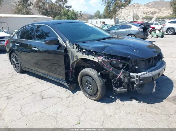 1N4AL3AP1JC277030 2018 NISSAN ALTIMA - Image 1