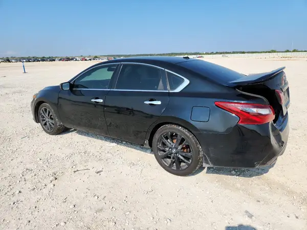 1N4AL3AP1JC278274 2018 NISSAN ALTIMA - Image 2