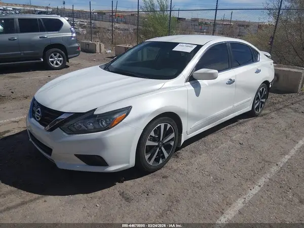 1N4AL3AP1JC278470 2018 NISSAN ALTIMA - Image 2