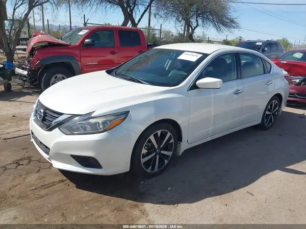 1N4AL3AP1JC280073 2018 NISSAN ALTIMA - Image 2