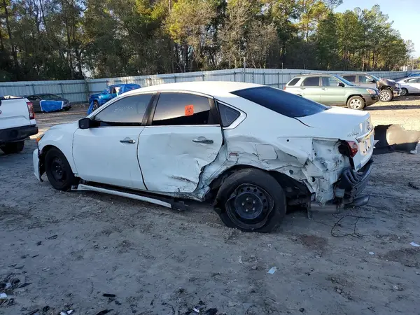 1N4AL3AP1JC281403 2018 NISSAN ALTIMA - Image 2